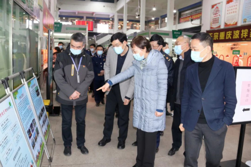 杭州市委副書記、蕭山區(qū)委書記佟桂莉督查 蕭山區(qū)供銷社新街農(nóng)貿(mào)市場疫情防控工作